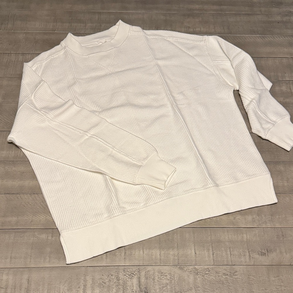 NWT - Aerie Big Chill Textured crew Sweatshirt